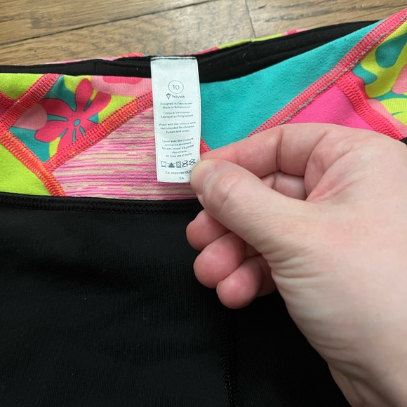 Ivivva solid black cropped leggings with neon waist band - Picture 4 of 7